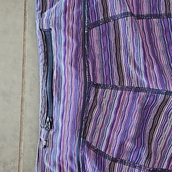 Lululemon Pace Rival Crops, Size 6 - Picture 6 of 15